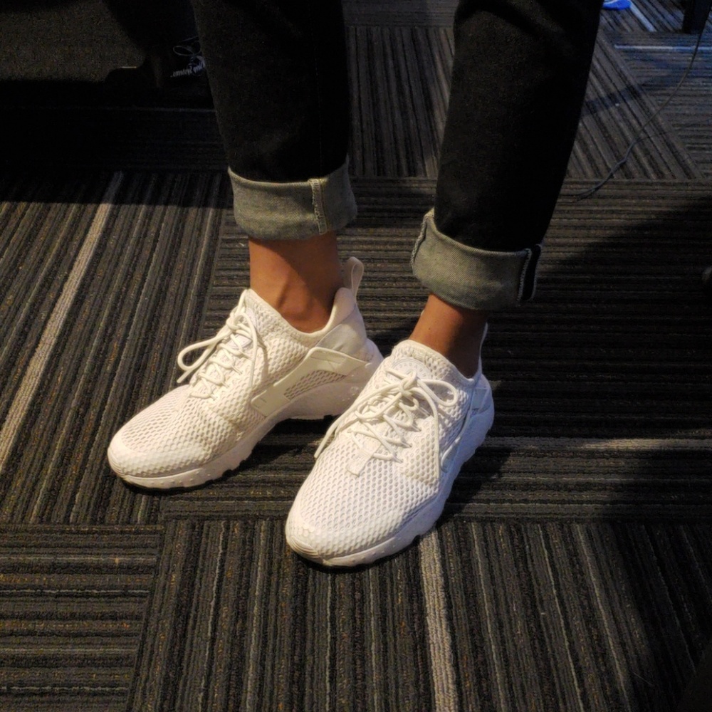 White Nike Huarache